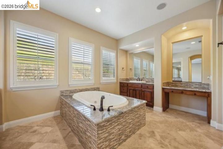 Detail Gallery Image 26 of 52 For 387 Golden Grass Dr, Alamo,  CA 94507 - 4 Beds | 4/1 Baths