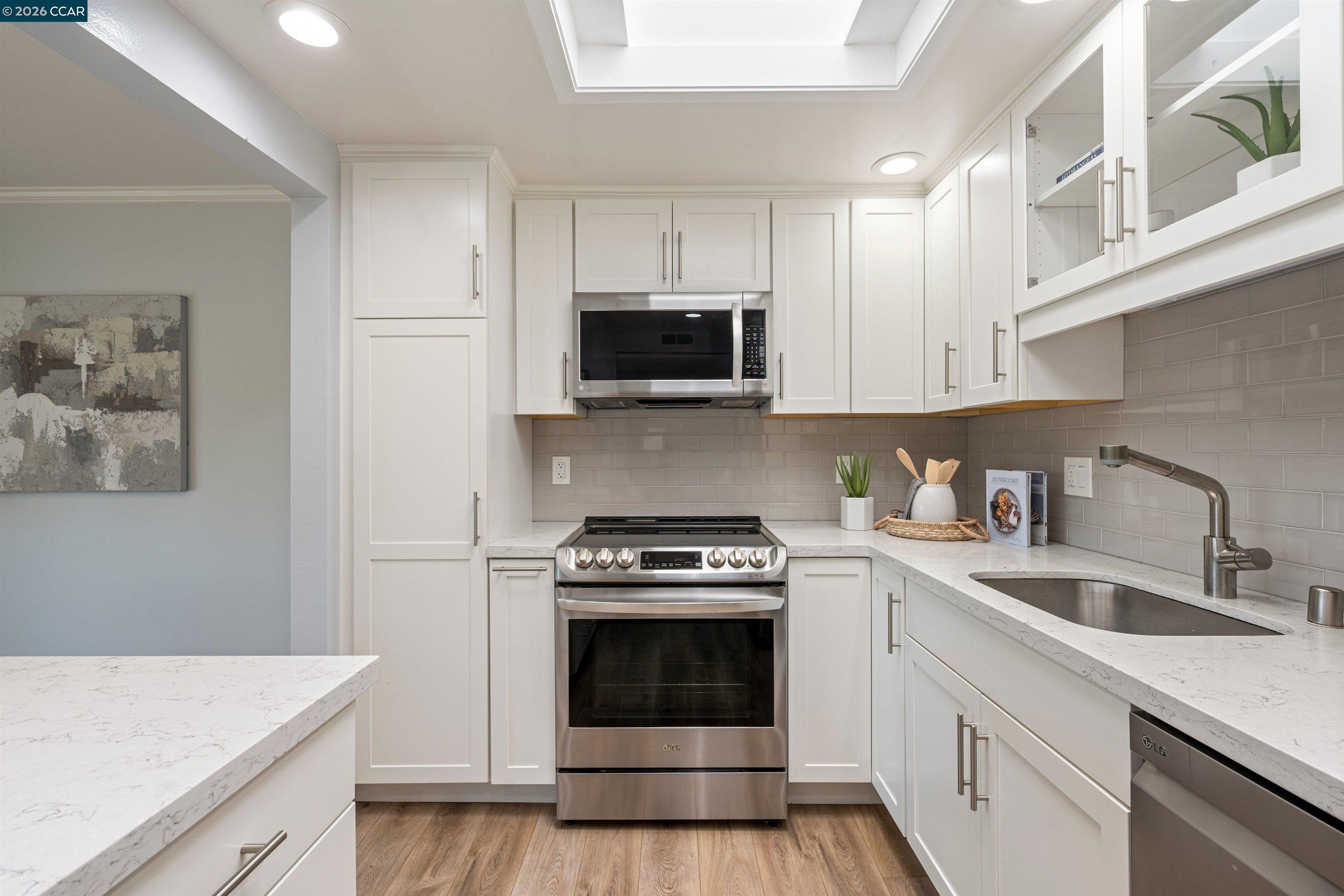 Photo #16: 41121430 Listing: Photo #16