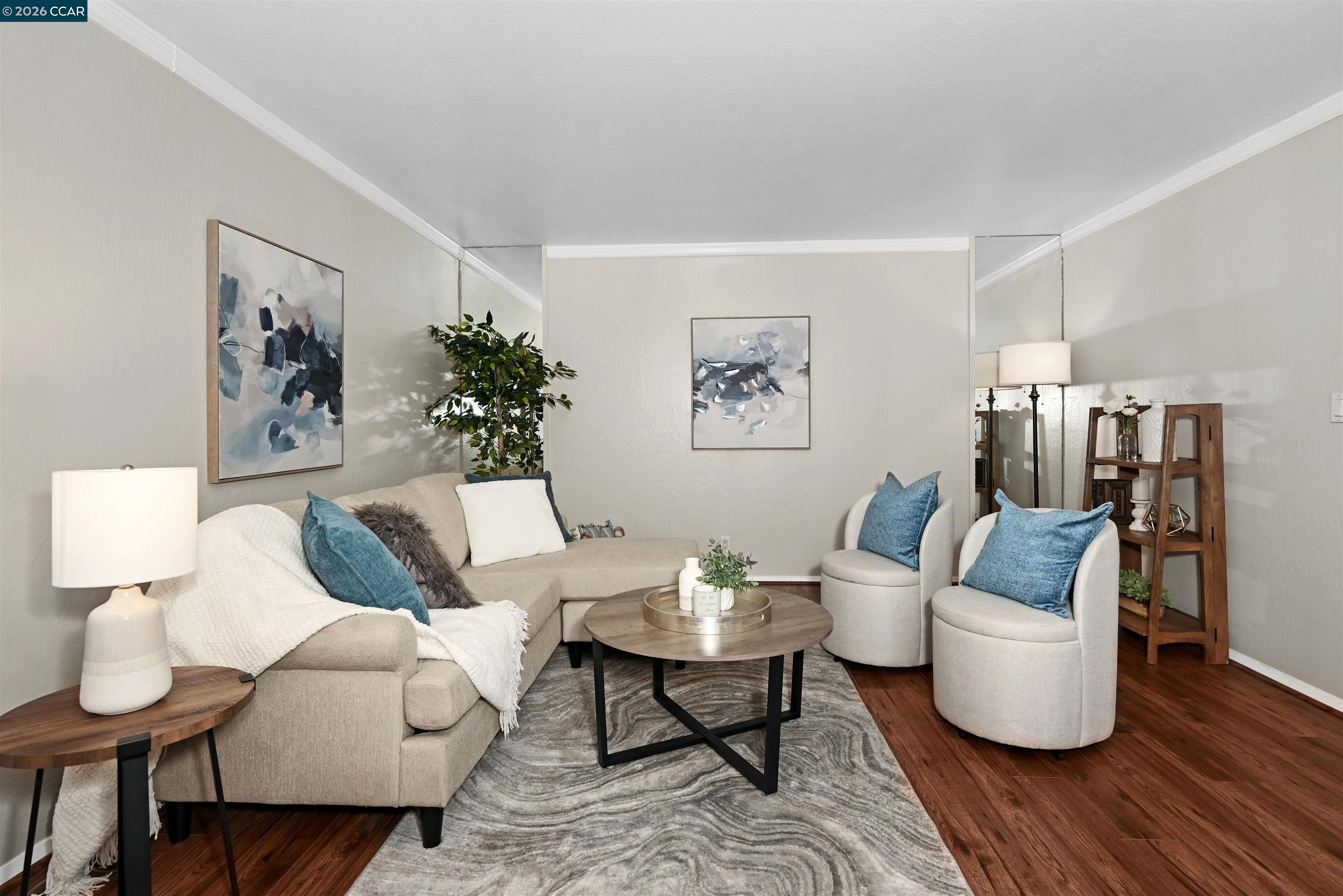 Photo #4: 41121439 Listing: Photo #4