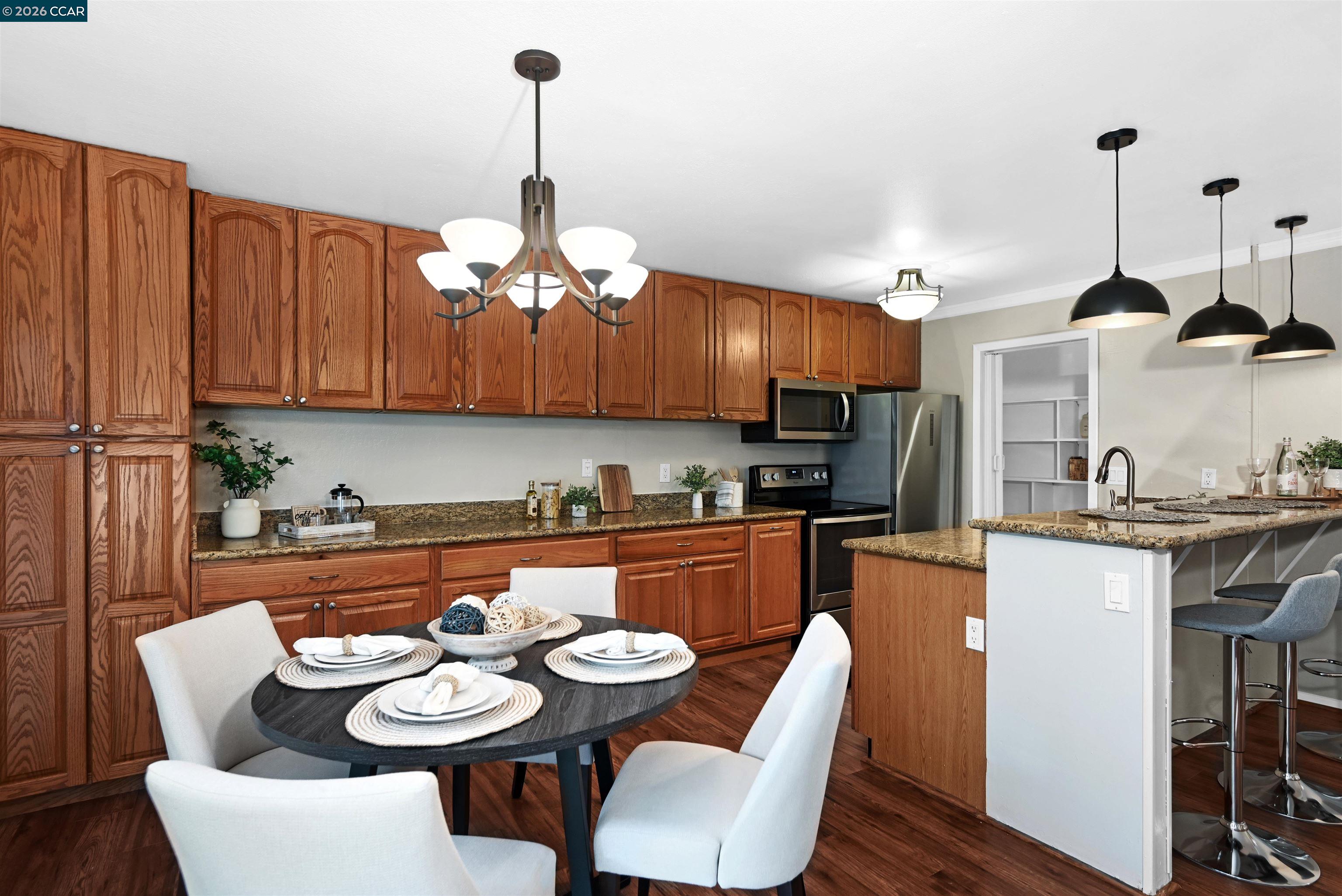 Photo #8: 41121439 Listing: Photo #8