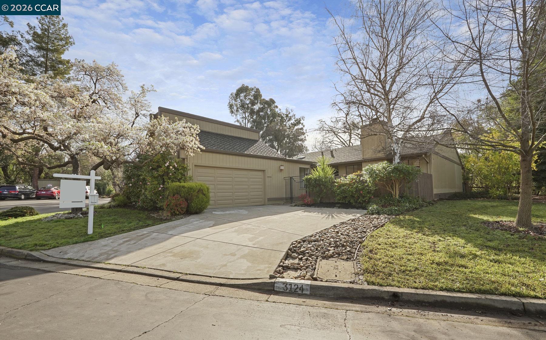 Photo #1: 41121446 Listing: Photo #1