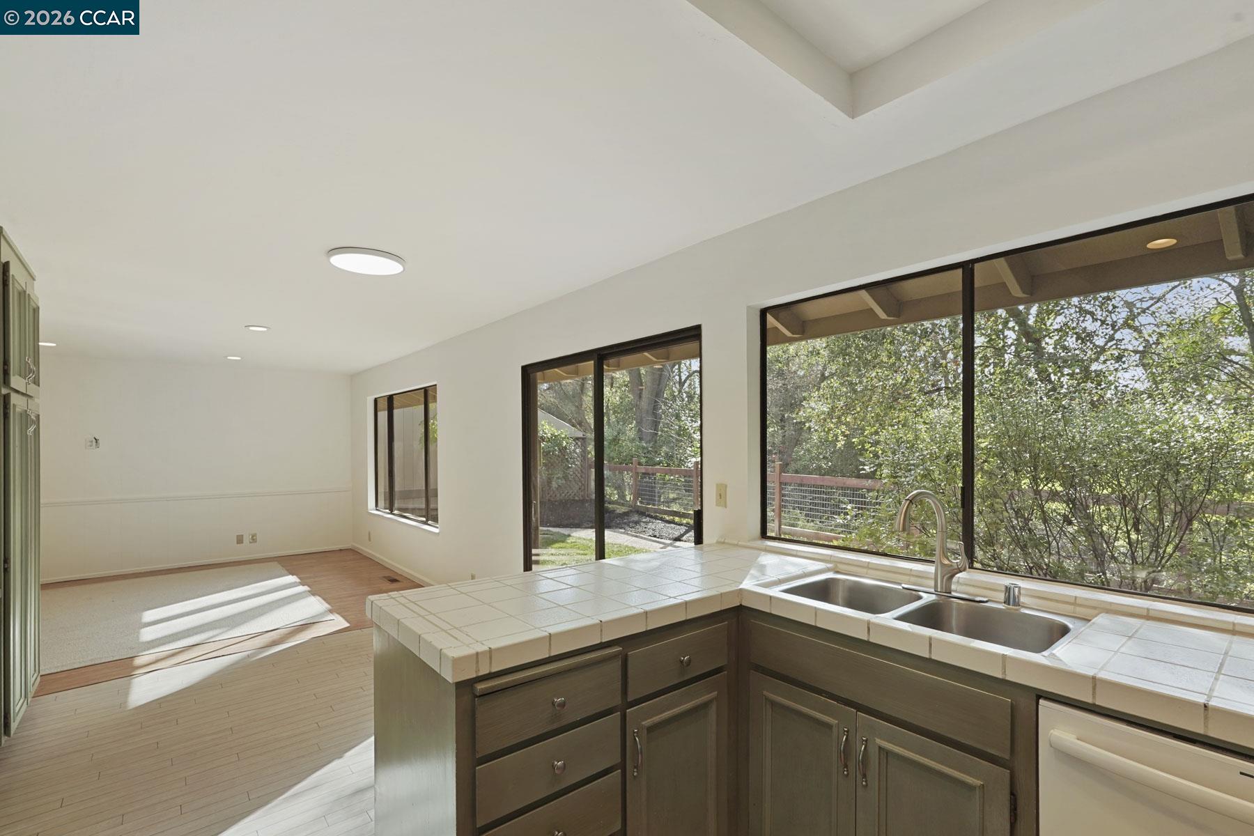 Detail Gallery Image 12 of 24 For 3124 Shire Lane, Walnut Creek,  CA 94598 - 3 Beds | 2 Baths