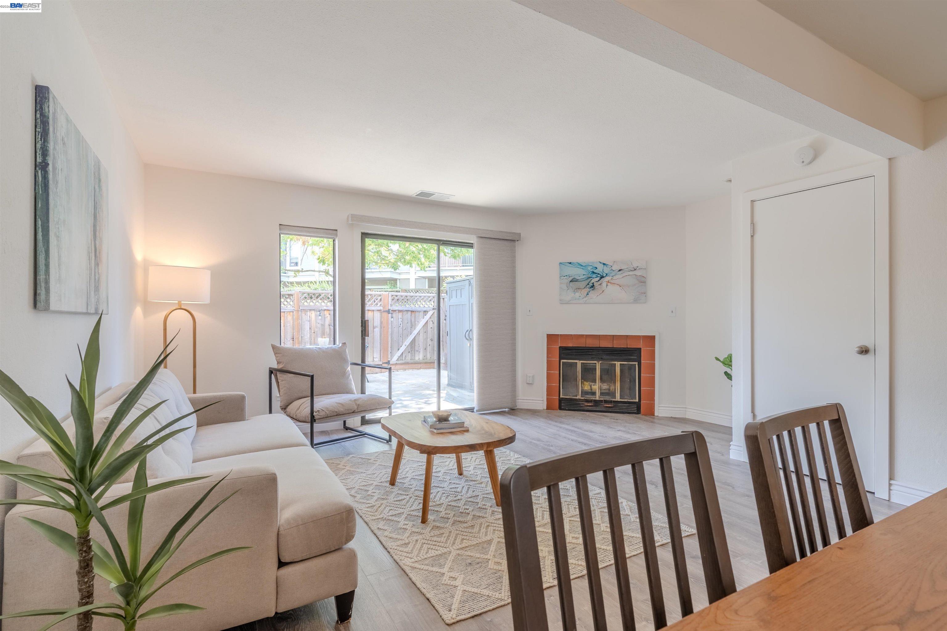 Front Image Thumbnail for BE41121463