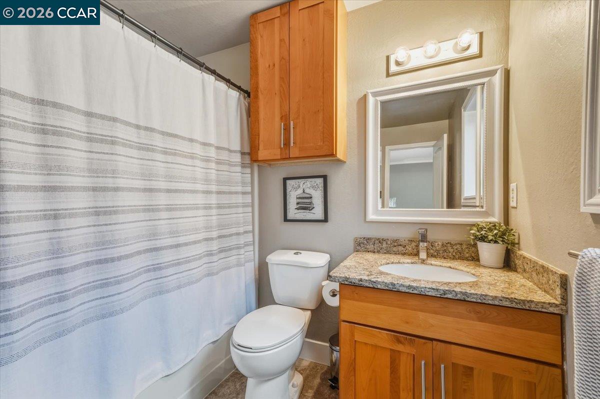 Detail Gallery Image 15 of 50 For 20824 Chaparral Cir, Penn Valley,  CA 95946 - 5 Beds | 4 Baths