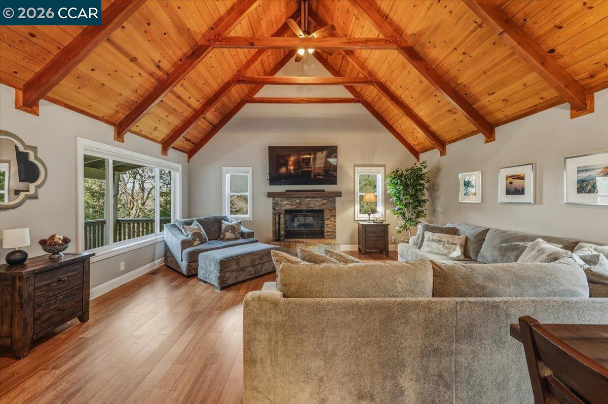 Detail Gallery Image 5 of 50 For 20824 Chaparral Cir, Penn Valley,  CA 95946 - 5 Beds | 4 Baths