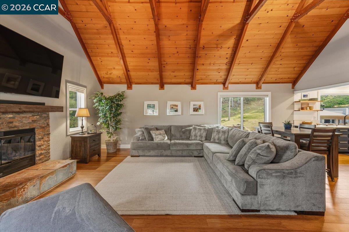 Detail Gallery Image 6 of 50 For 20824 Chaparral Cir, Penn Valley,  CA 95946 - 5 Beds | 4 Baths