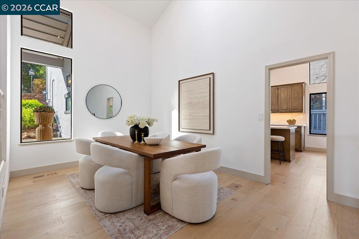 Detail Gallery Image 12 of 29 For 28 Tamarisk, Moraga,  CA 94556 - 2 Beds | 2 Baths