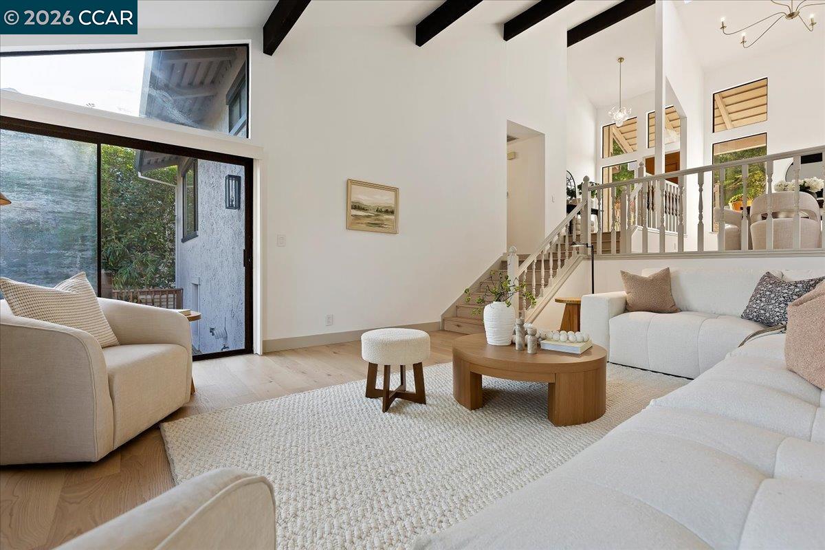 Detail Gallery Image 7 of 29 For 28 Tamarisk, Moraga,  CA 94556 - 2 Beds | 2 Baths