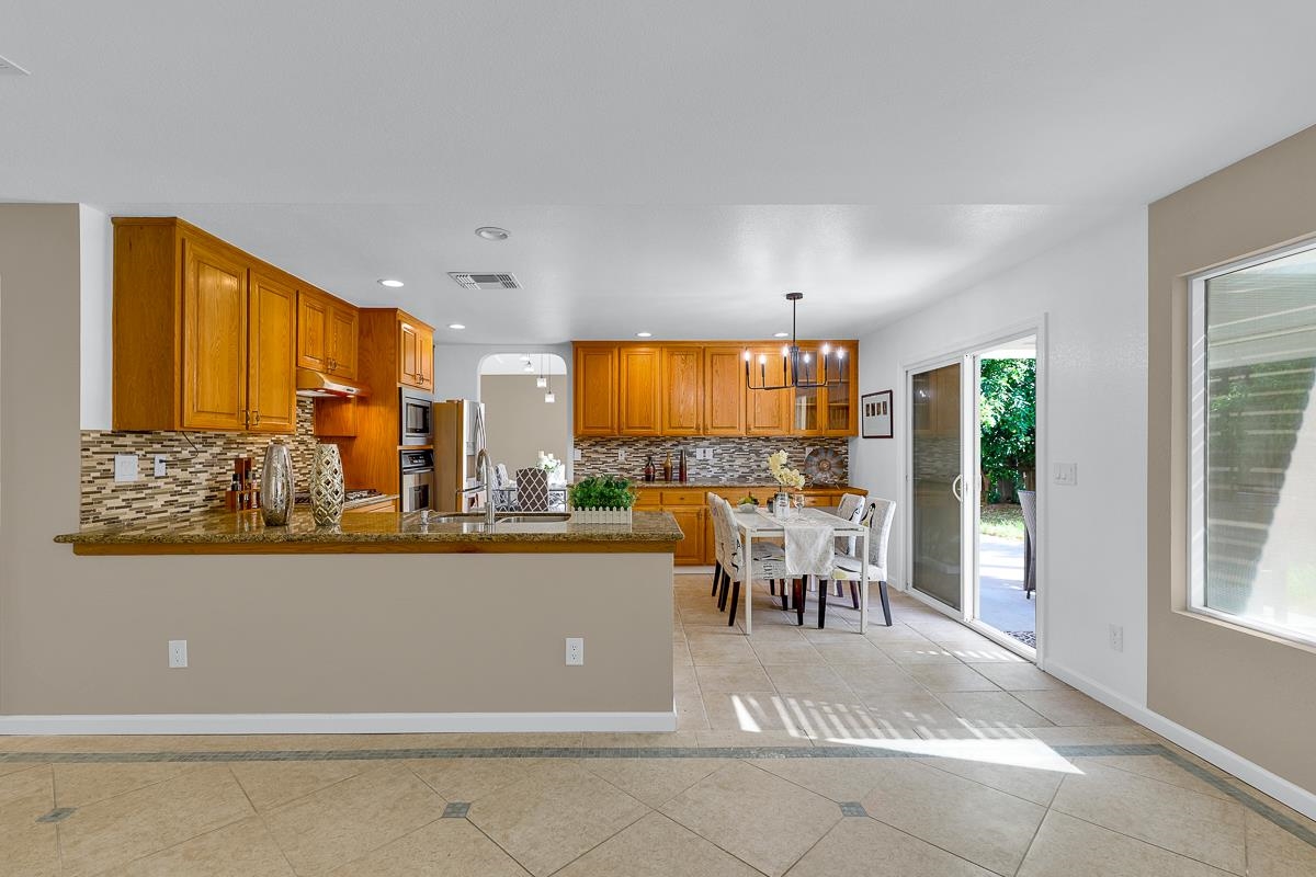 Detail Gallery Image 23 of 60 For 723 Ann Gabriel Ln, Tracy,  CA 95377 - 5 Beds | 3 Baths