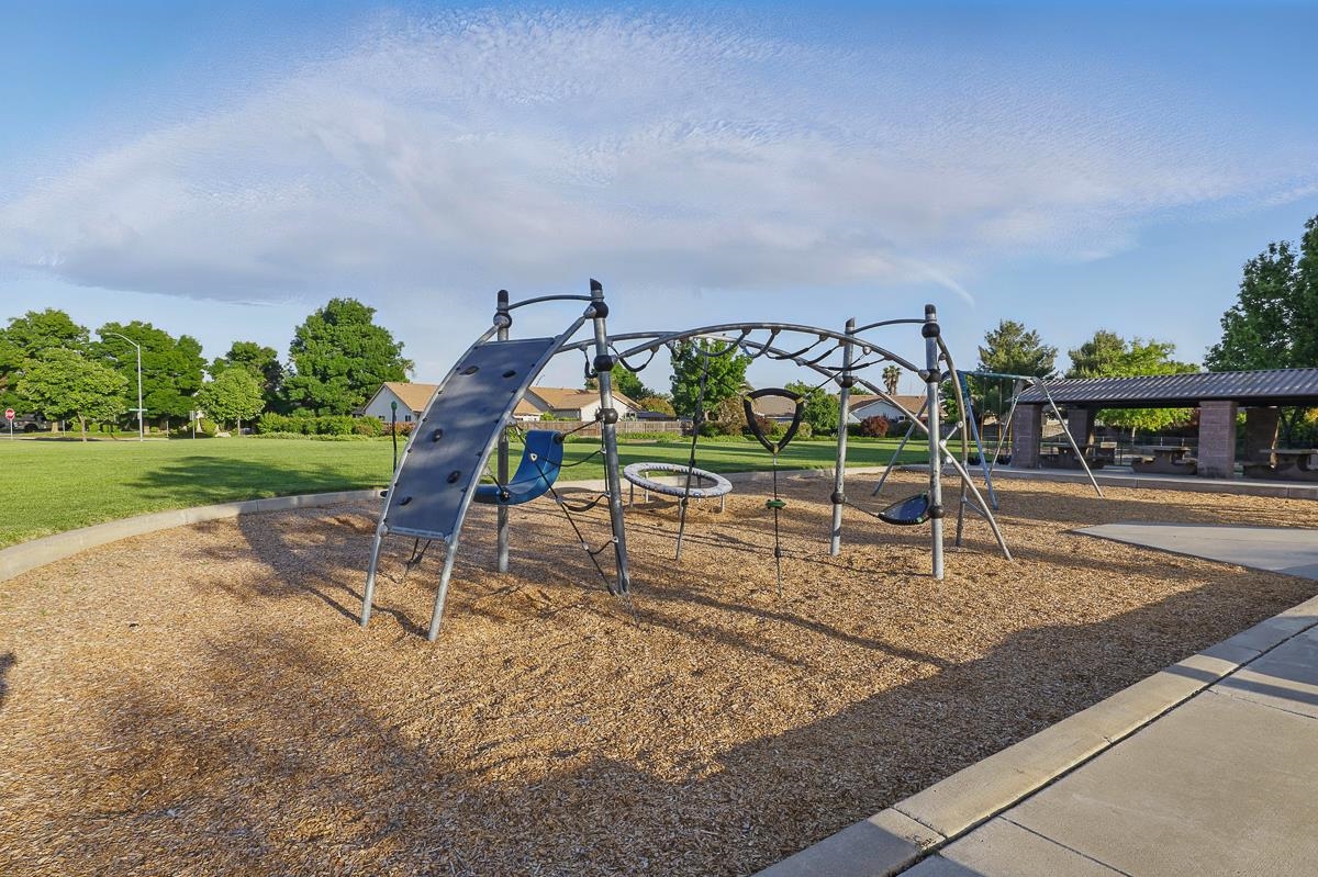 Detail Gallery Image 50 of 60 For 723 Ann Gabriel Ln, Tracy,  CA 95377 - 5 Beds | 3 Baths