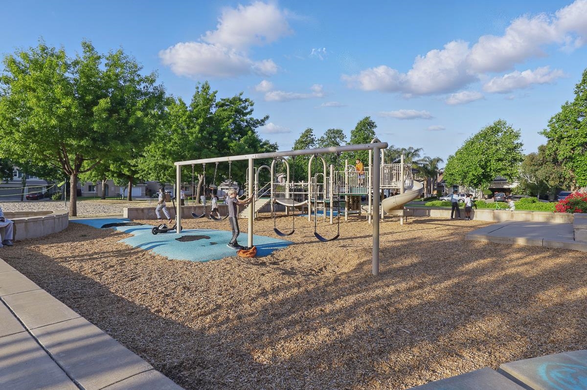 Detail Gallery Image 52 of 60 For 723 Ann Gabriel Ln, Tracy,  CA 95377 - 5 Beds | 3 Baths