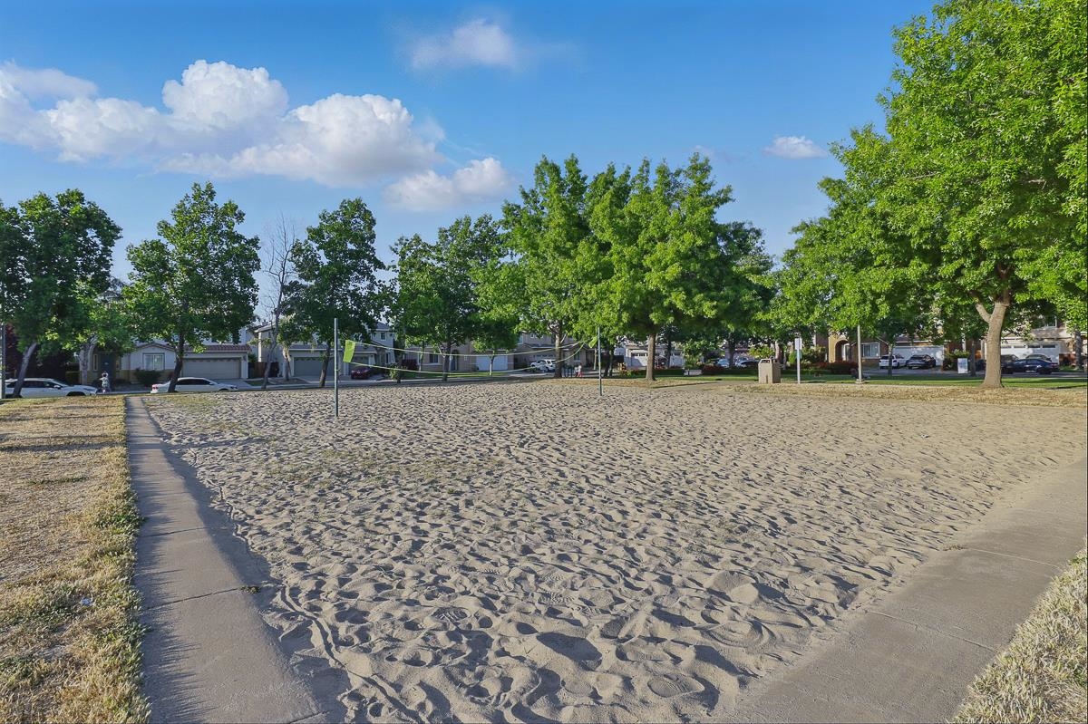 Detail Gallery Image 53 of 60 For 723 Ann Gabriel Ln, Tracy,  CA 95377 - 5 Beds | 3 Baths