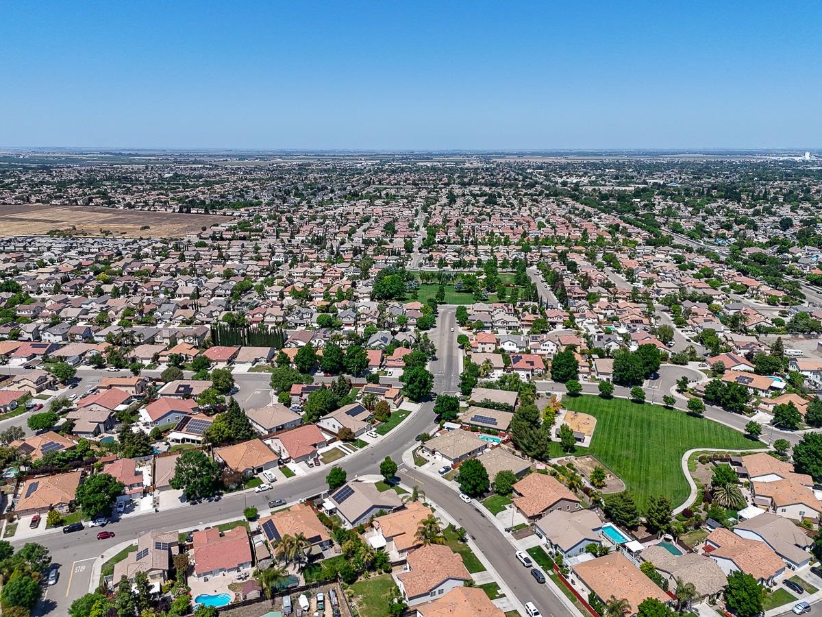 Detail Gallery Image 54 of 60 For 723 Ann Gabriel Ln, Tracy,  CA 95377 - 5 Beds | 3 Baths