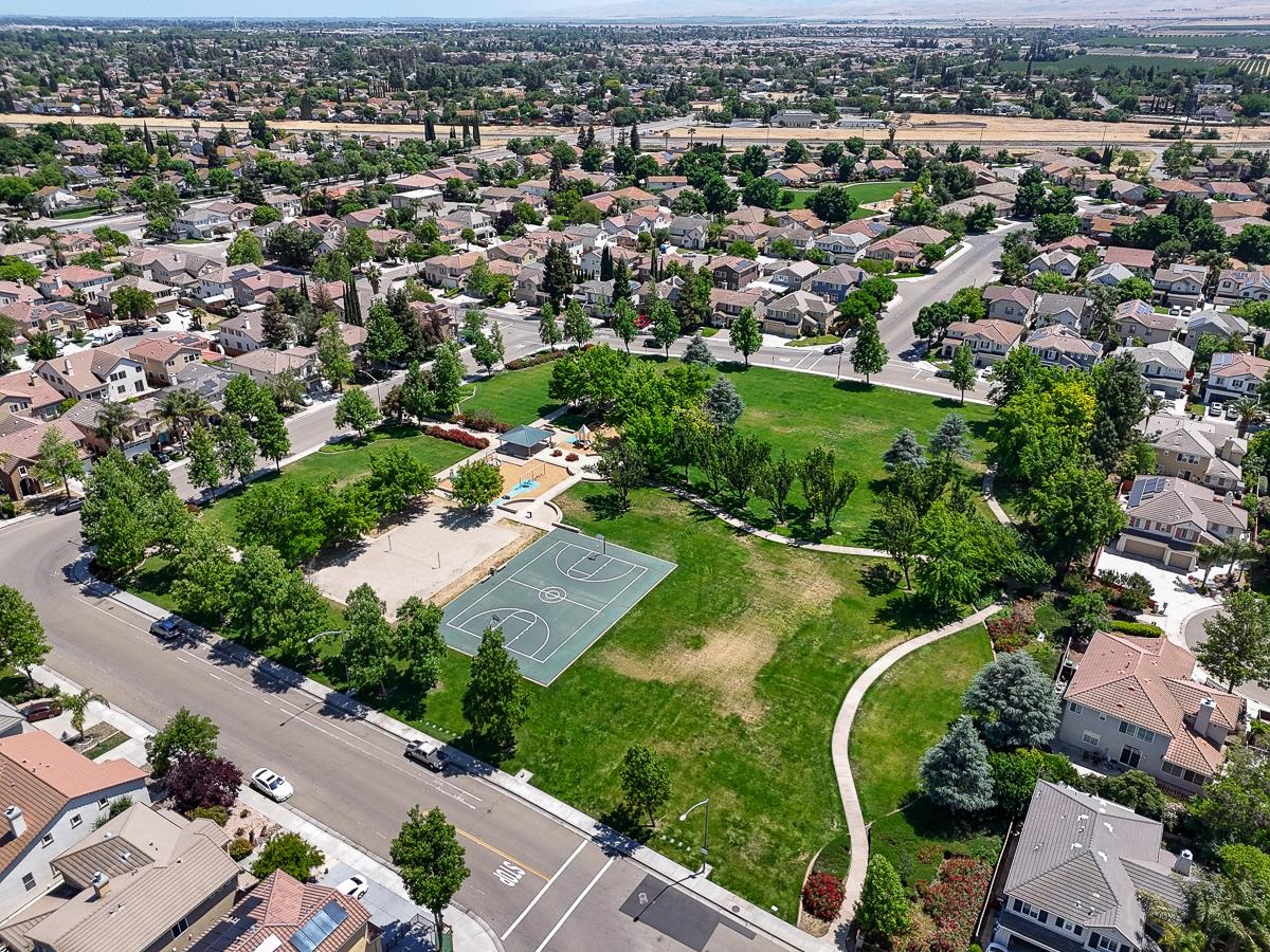 Detail Gallery Image 58 of 60 For 723 Ann Gabriel Ln, Tracy,  CA 95377 - 5 Beds | 3 Baths