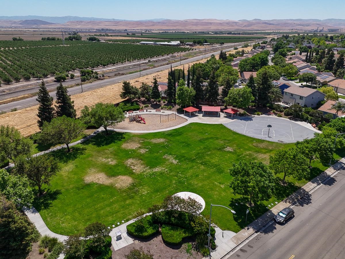 Detail Gallery Image 59 of 60 For 723 Ann Gabriel Ln, Tracy,  CA 95377 - 5 Beds | 3 Baths