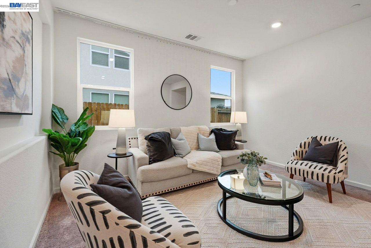 Detail Gallery Image 11 of 45 For 1444 Meridian St, Manteca,  CA 95337 - 5 Beds | 3 Baths