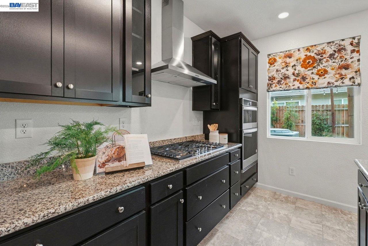 Detail Gallery Image 14 of 45 For 1444 Meridian St, Manteca,  CA 95337 - 5 Beds | 3 Baths