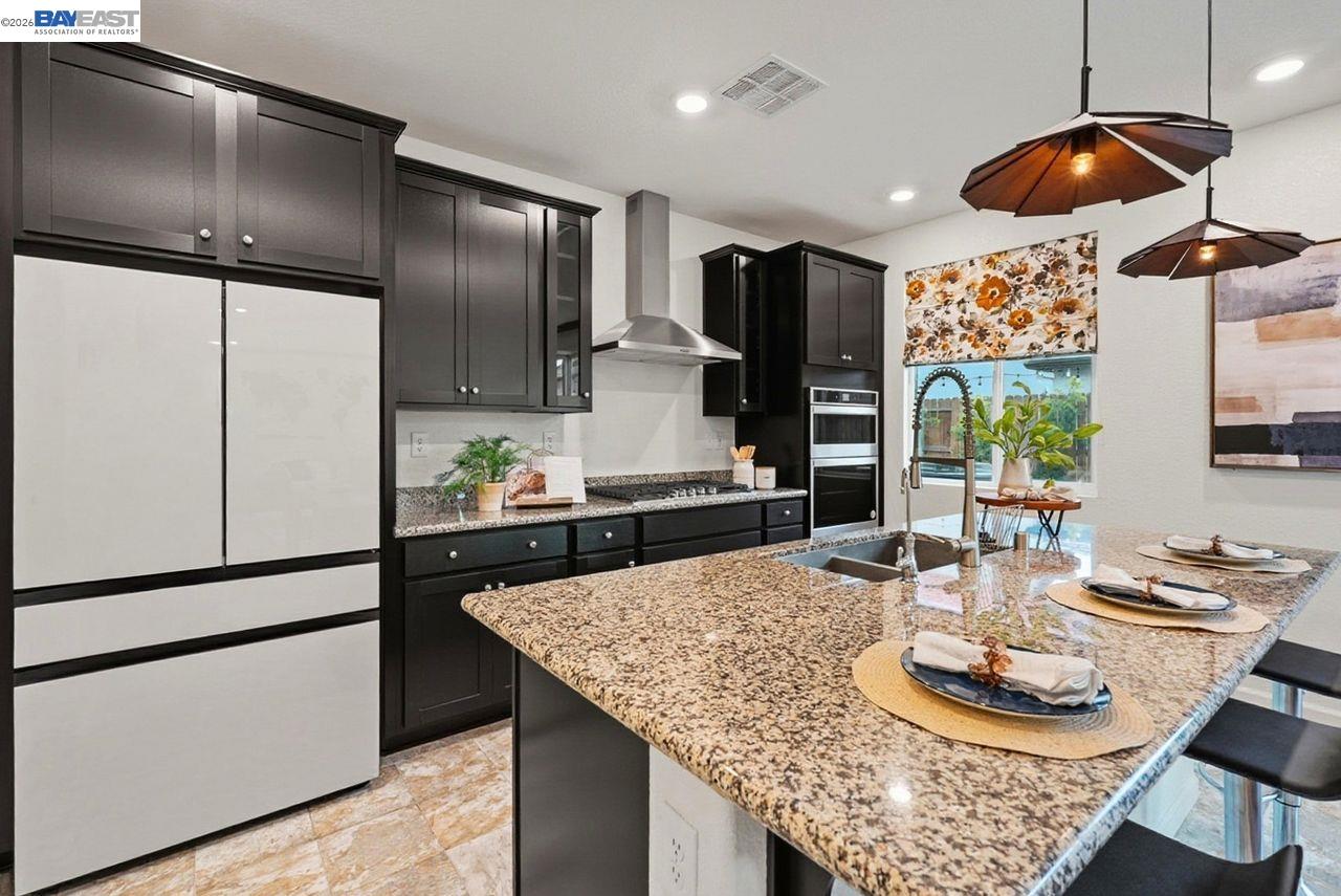 Detail Gallery Image 15 of 45 For 1444 Meridian St, Manteca,  CA 95337 - 5 Beds | 3 Baths