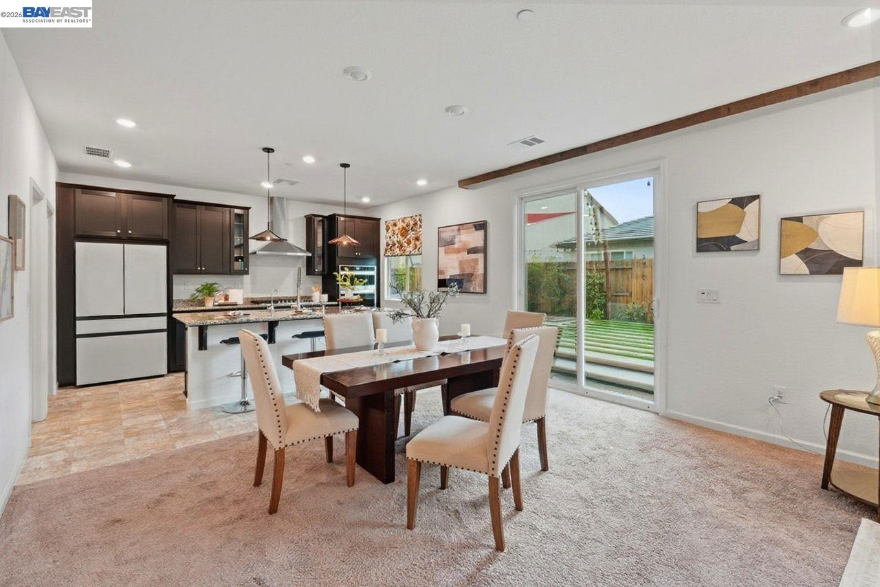 Detail Gallery Image 17 of 45 For 1444 Meridian St, Manteca,  CA 95337 - 5 Beds | 3 Baths