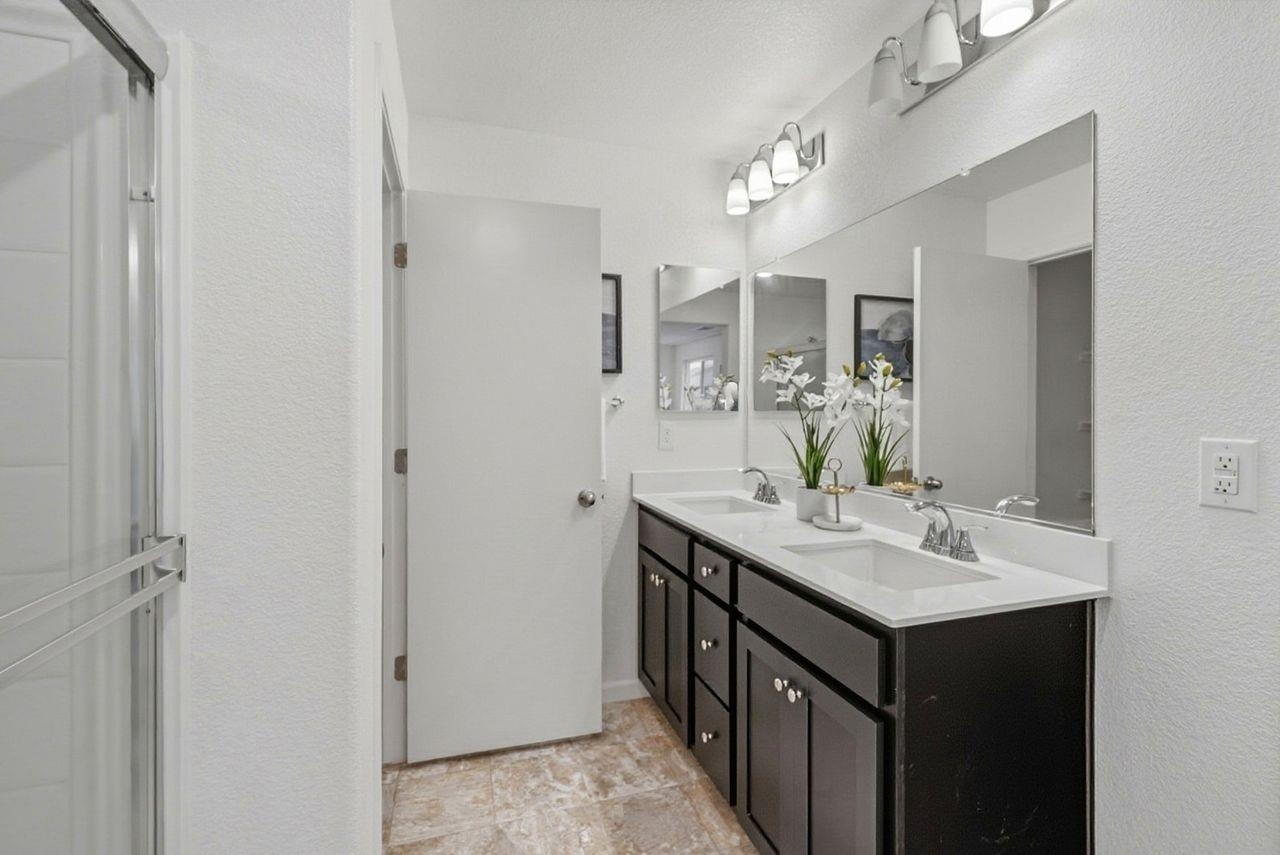 Detail Gallery Image 28 of 45 For 1444 Meridian St, Manteca,  CA 95337 - 5 Beds | 3 Baths