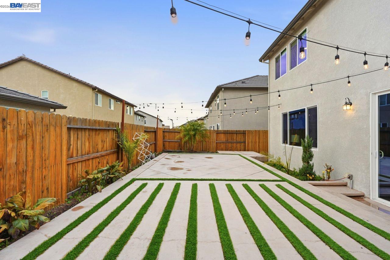 Detail Gallery Image 43 of 48 For 1444 Meridian St, Manteca,  CA 95337 - 5 Beds | 3 Baths