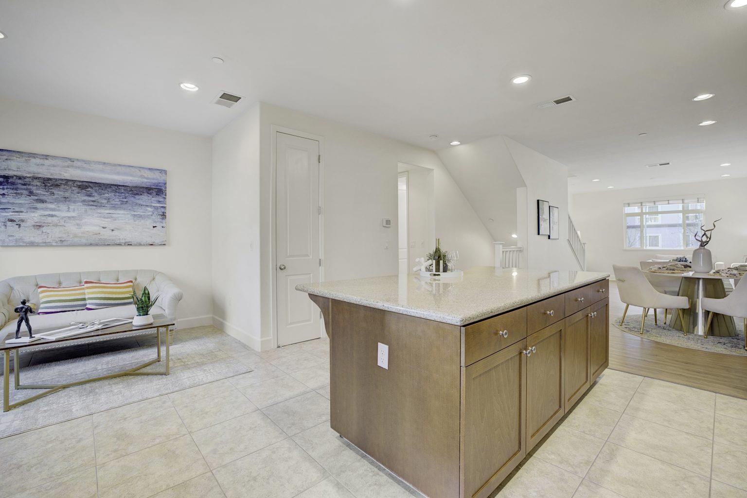 Detail Gallery Image 19 of 47 For 5399 Iron Horse Pkwy, Dublin,  CA 94568 - 3 Beds | 2/1 Baths