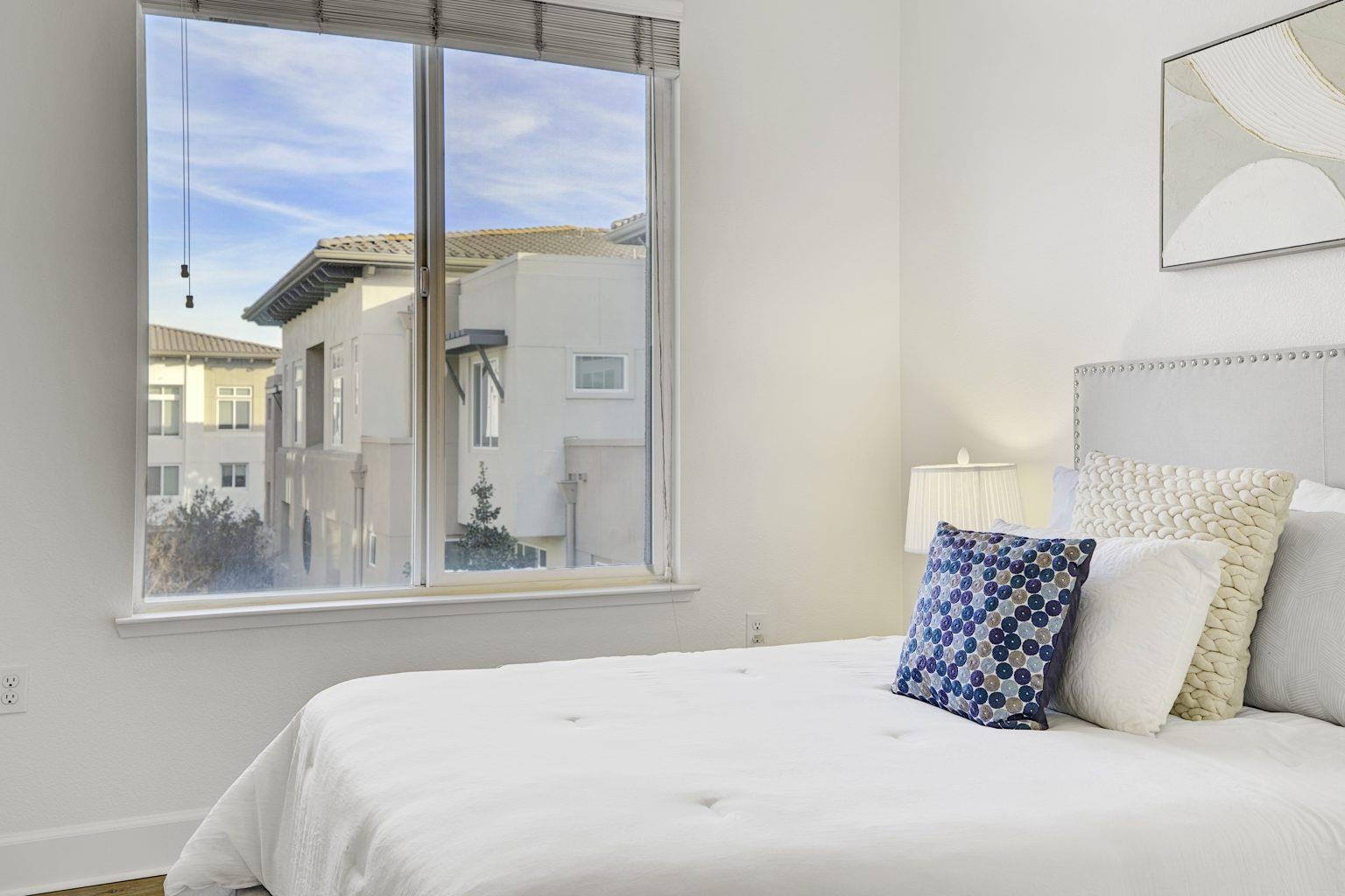 Detail Gallery Image 29 of 47 For 5399 Iron Horse Pkwy, Dublin,  CA 94568 - 3 Beds | 2/1 Baths