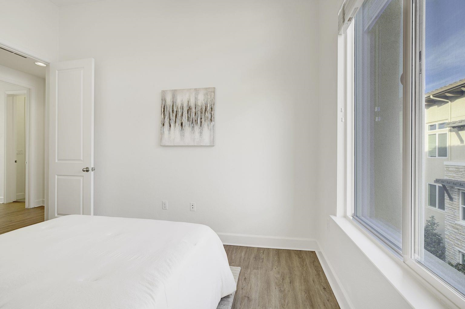 Detail Gallery Image 34 of 47 For 5399 Iron Horse Pkwy, Dublin,  CA 94568 - 3 Beds | 2/1 Baths