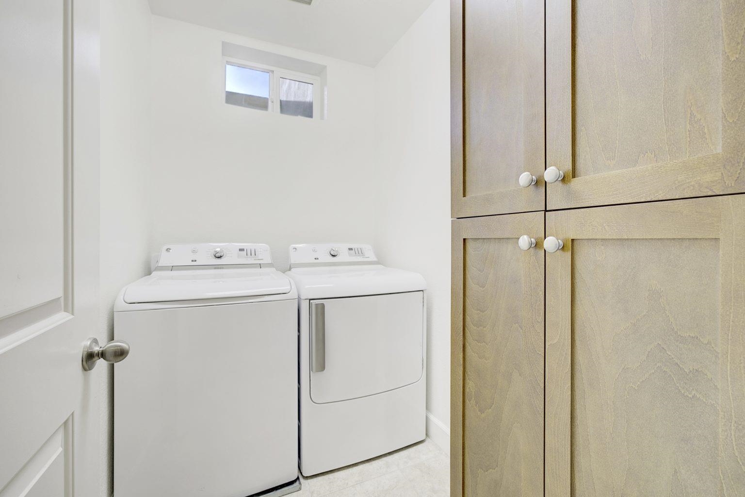 Detail Gallery Image 37 of 47 For 5399 Iron Horse Pkwy, Dublin,  CA 94568 - 3 Beds | 2/1 Baths