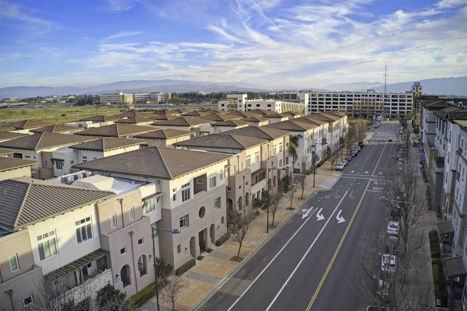 Detail Gallery Image 44 of 47 For 5399 Iron Horse Pkwy, Dublin,  CA 94568 - 3 Beds | 2/1 Baths