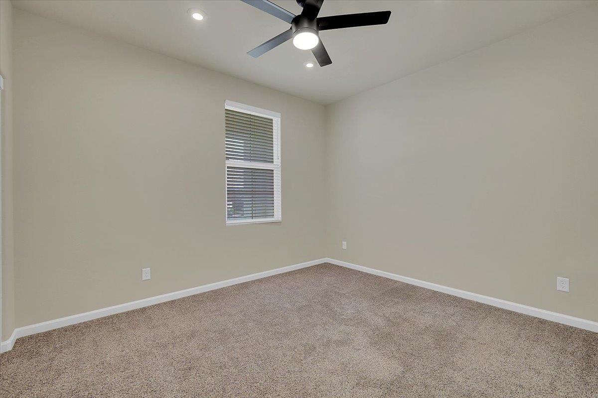 Detail Gallery Image 19 of 56 For 1712 House Dr, Woodland,  CA 95776 - 4 Beds | 3/1 Baths