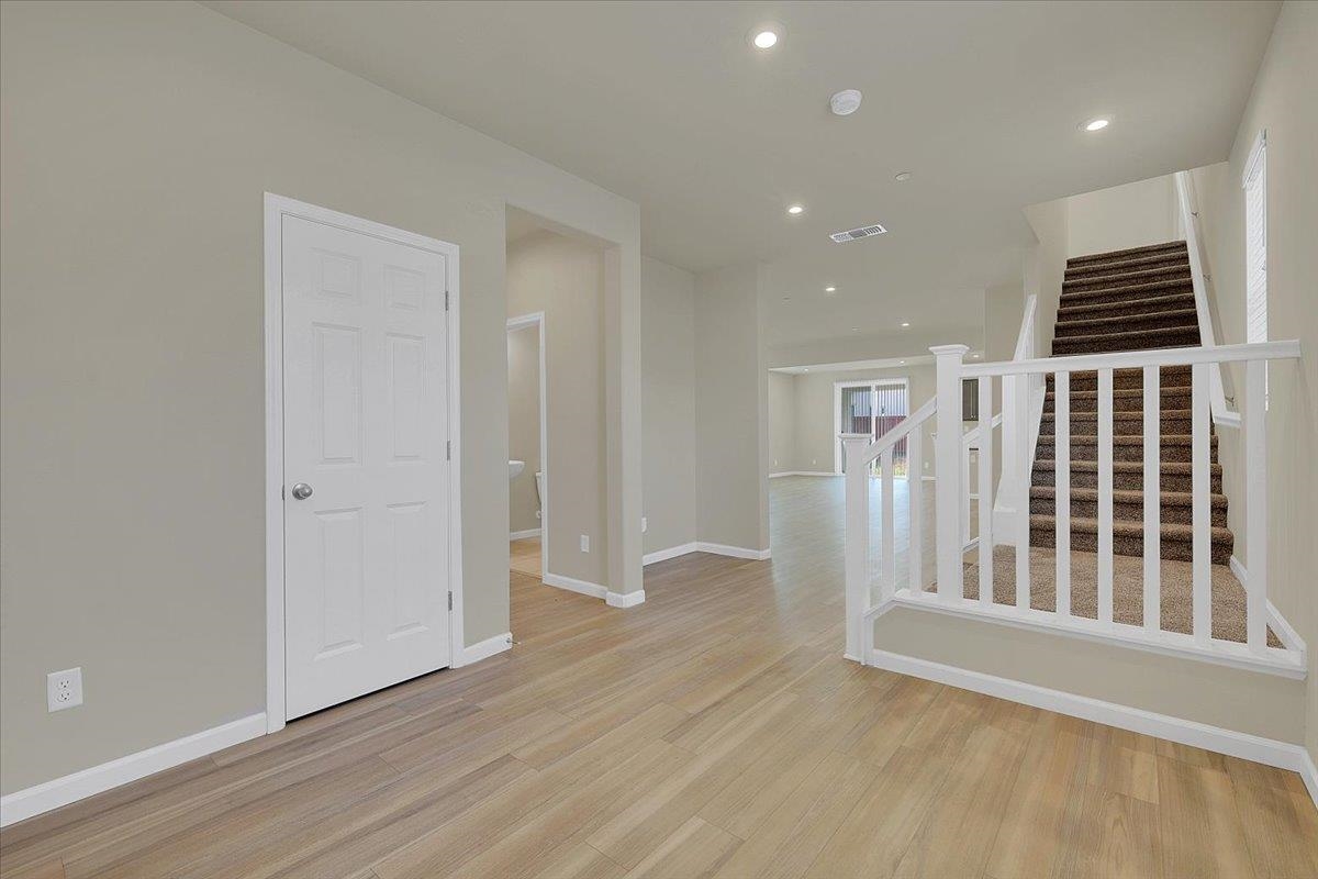 Detail Gallery Image 5 of 56 For 1712 House Dr, Woodland,  CA 95776 - 4 Beds | 3/1 Baths