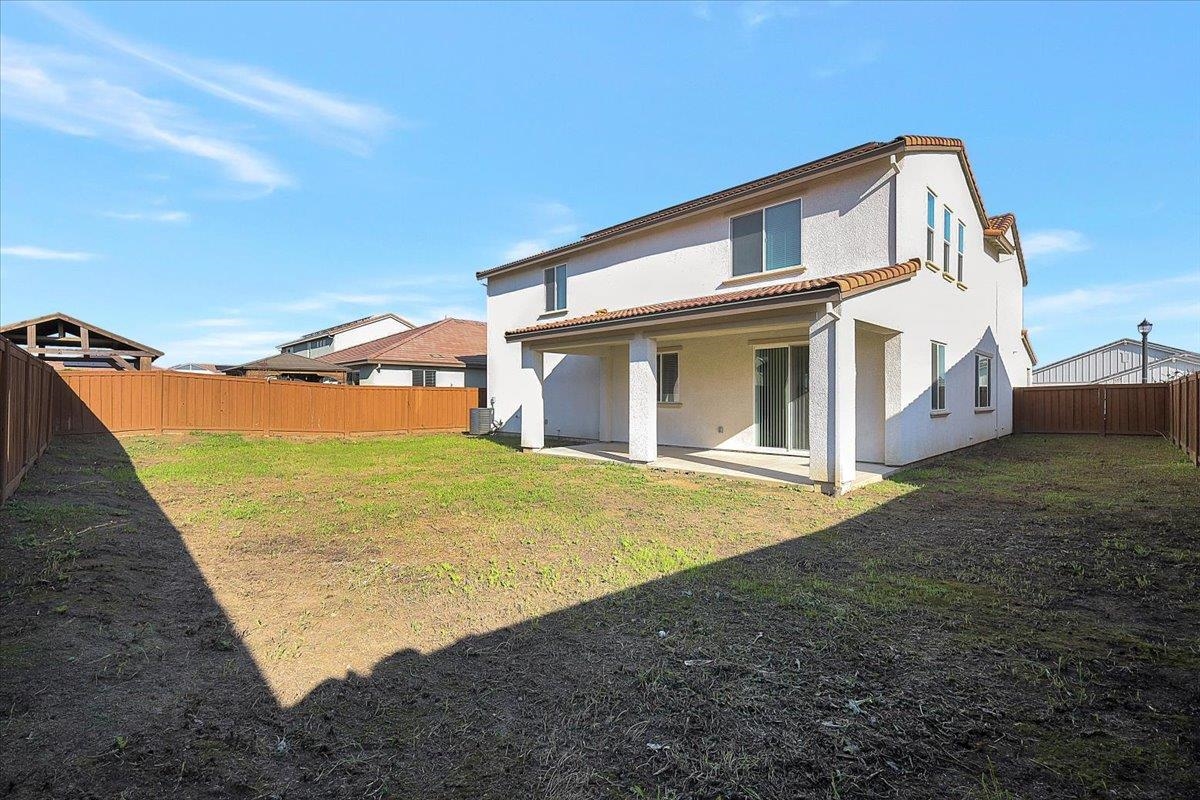 Detail Gallery Image 46 of 56 For 1712 House Dr, Woodland,  CA 95776 - 4 Beds | 3/1 Baths