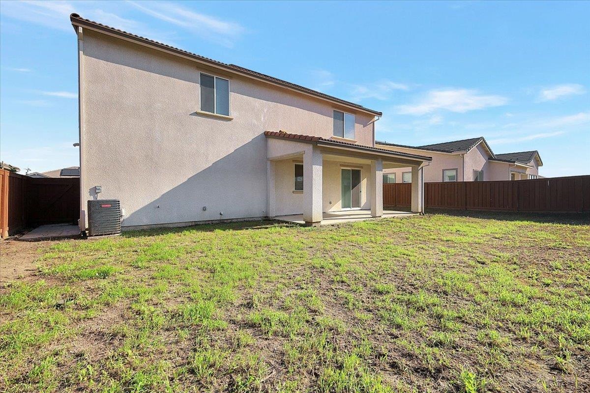 Detail Gallery Image 49 of 56 For 1712 House Dr, Woodland,  CA 95776 - 4 Beds | 3/1 Baths