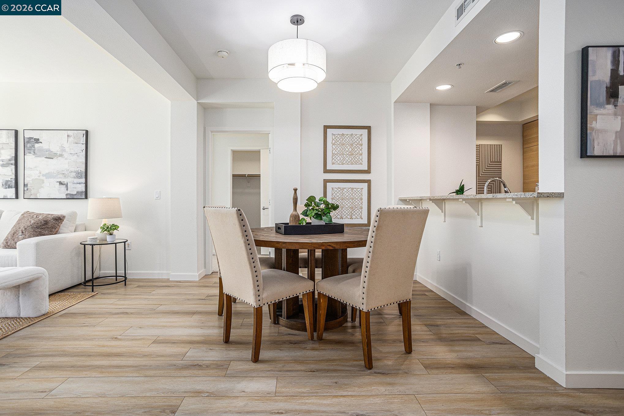 Front Image Thumbnail for CC41121508