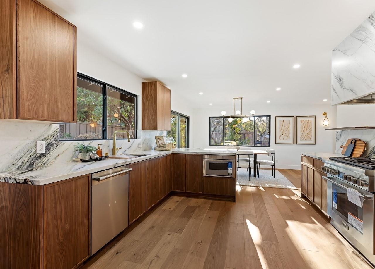 Detail Gallery Image 22 of 60 For 2530 Roundhill Dr, Alamo,  CA 94507 - 5 Beds | 3 Baths