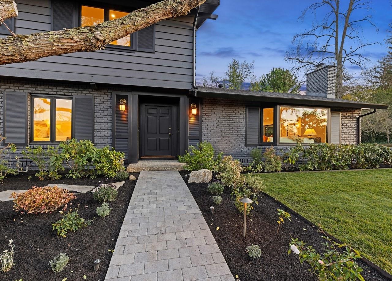 Detail Gallery Image 7 of 60 For 2530 Roundhill Dr, Alamo,  CA 94507 - 5 Beds | 3 Baths