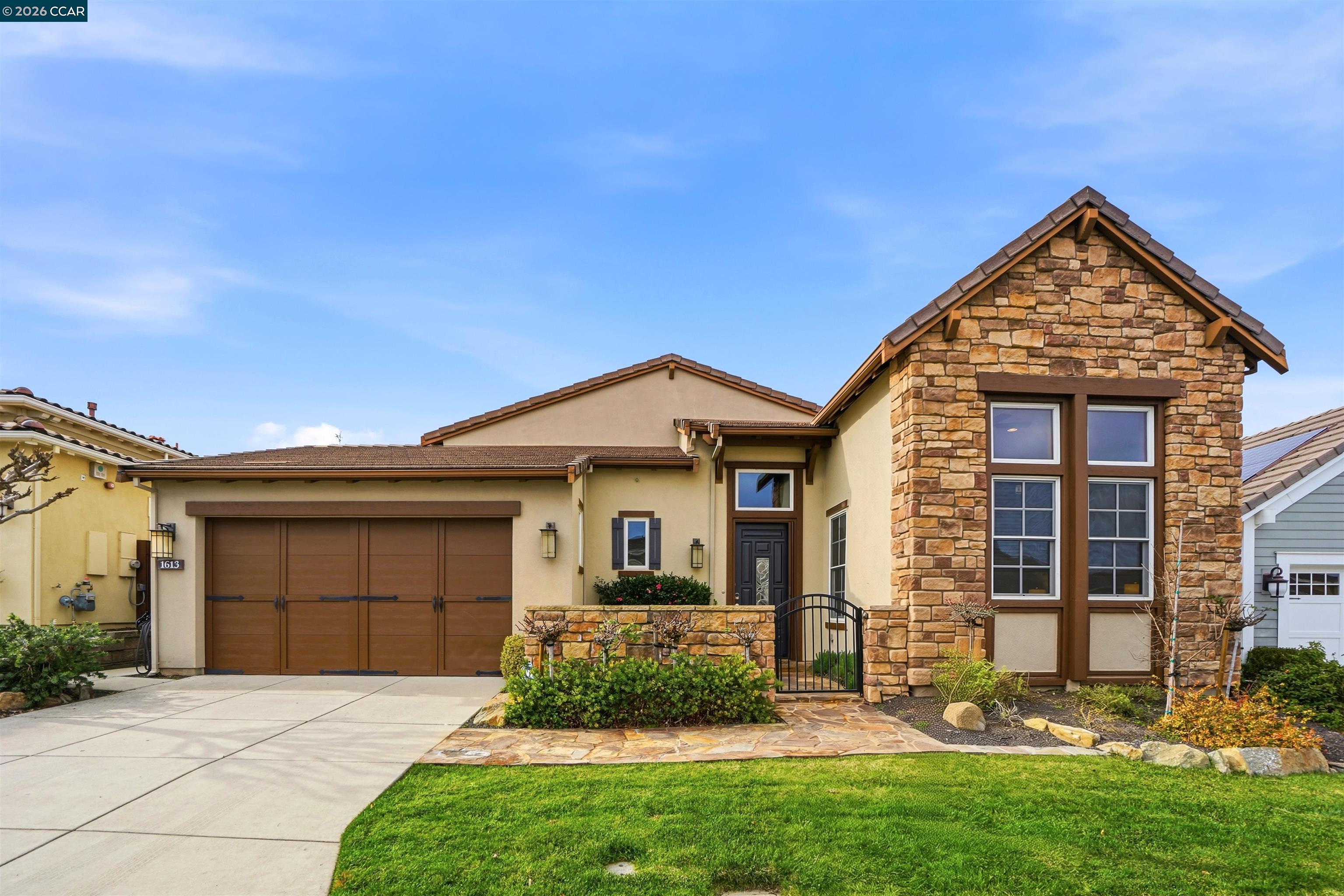 Front Image Thumbnail for CC41121519