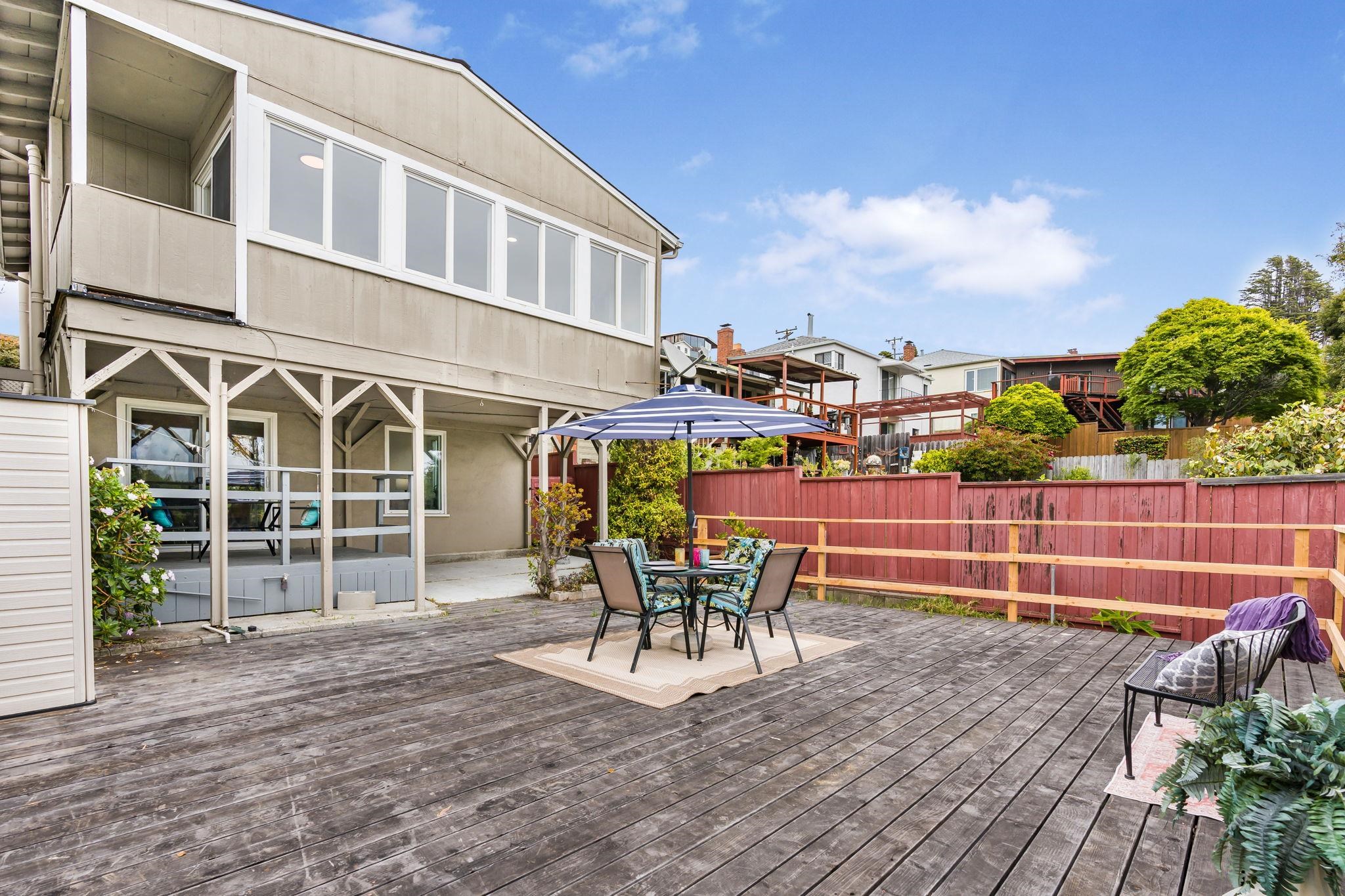 Detail Gallery Image 17 of 30 For 812 Washington Ave, Albany,  CA 94706 - 4 Beds | 2/1 Baths