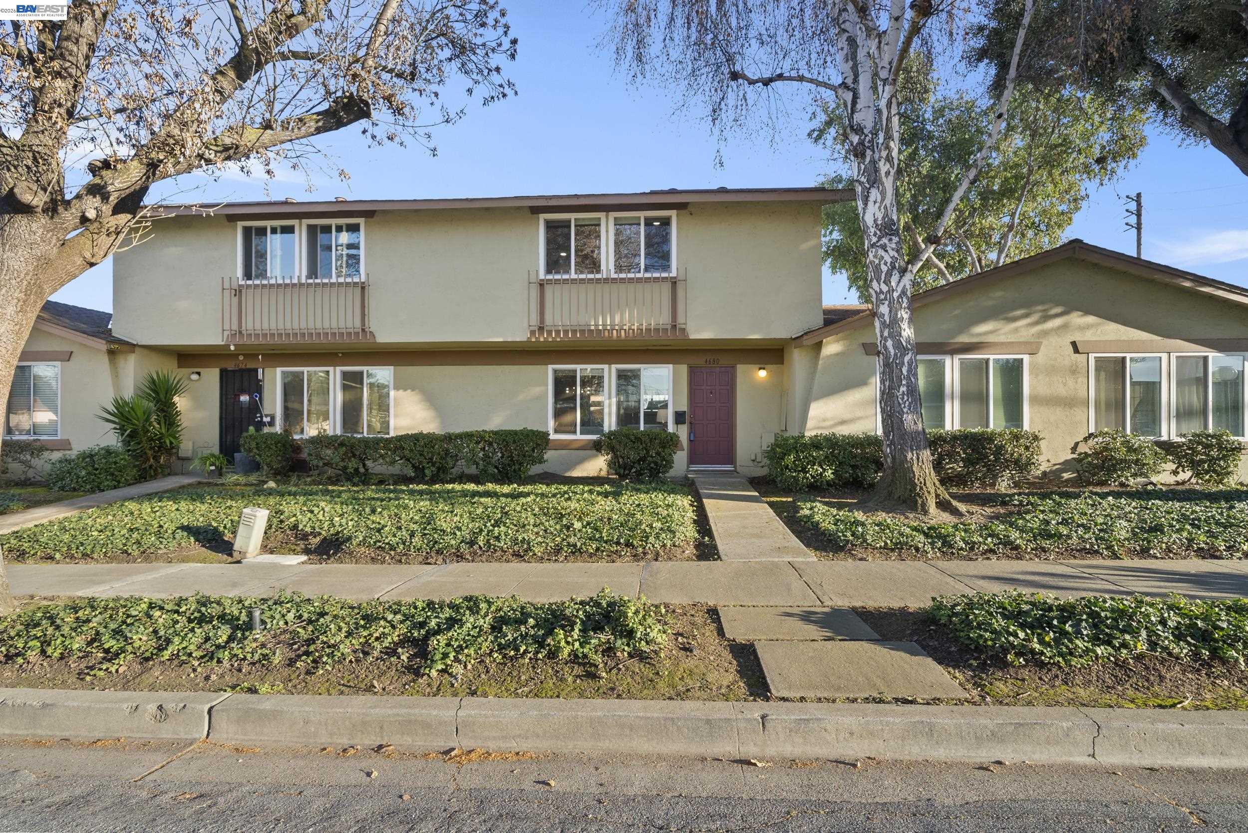 Front Image Thumbnail for BE41121556