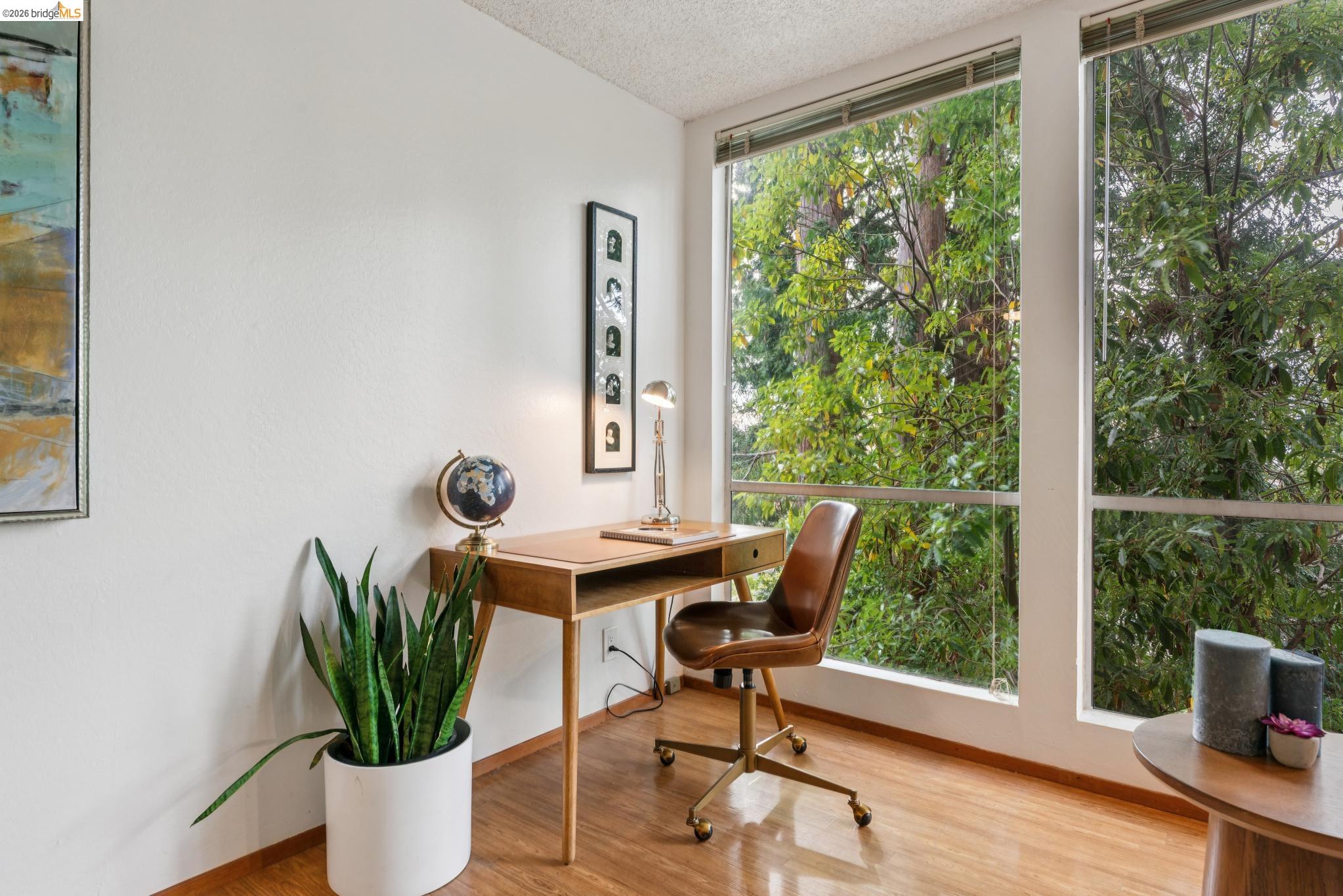 Detail Gallery Image 6 of 29 For 2700 Le Conte Ave #402,  Berkeley,  CA 94709 - 1 Beds | 1 Baths
