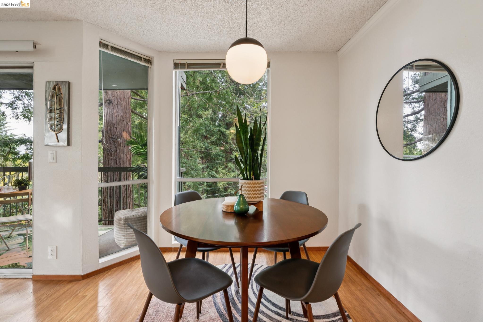 Detail Gallery Image 13 of 29 For 2700 Le Conte Ave #402,  Berkeley,  CA 94709 - 1 Beds | 1 Baths