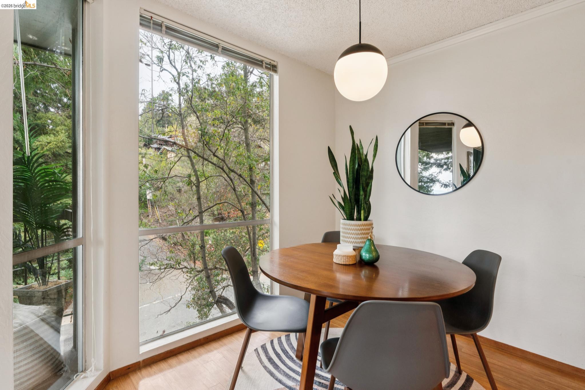 Detail Gallery Image 14 of 29 For 2700 Le Conte Ave #402,  Berkeley,  CA 94709 - 1 Beds | 1 Baths