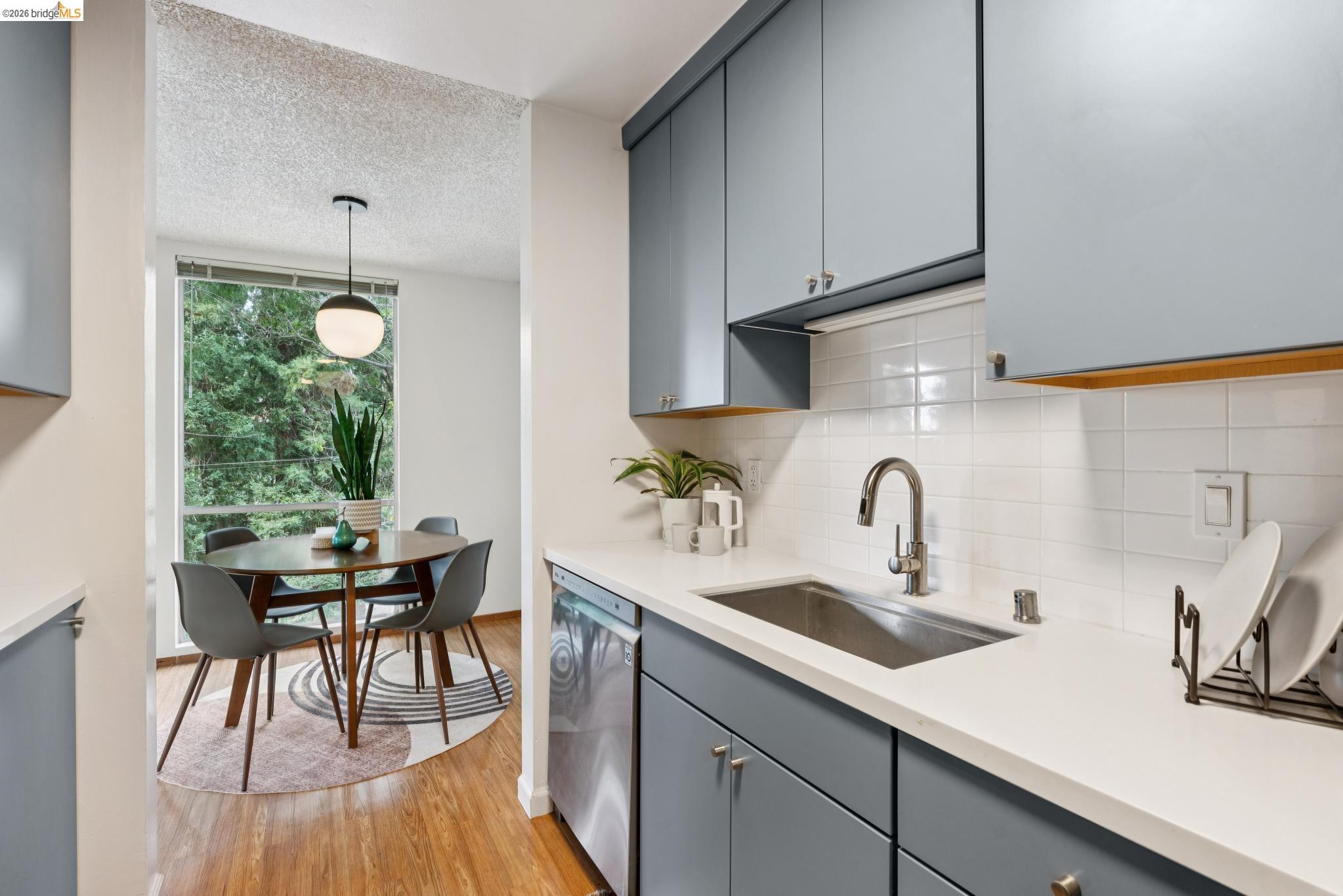 Detail Gallery Image 19 of 29 For 2700 Le Conte Ave #402,  Berkeley,  CA 94709 - 1 Beds | 1 Baths