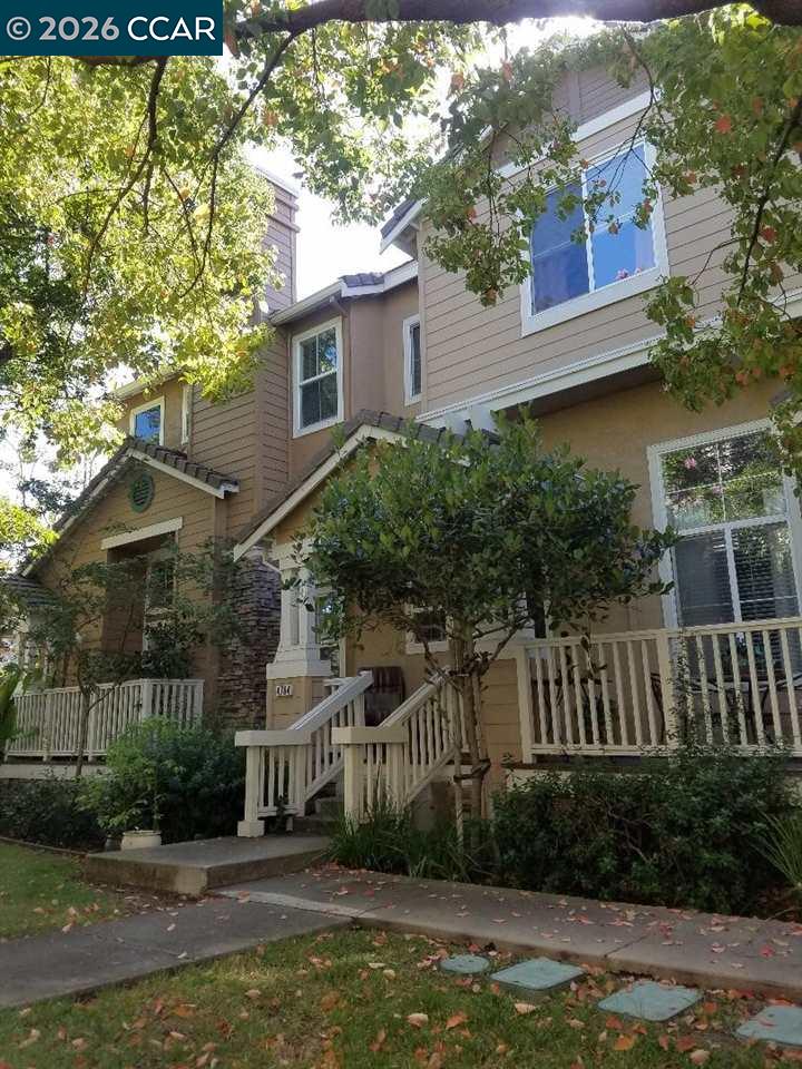 Front Image Thumbnail for CC41121573