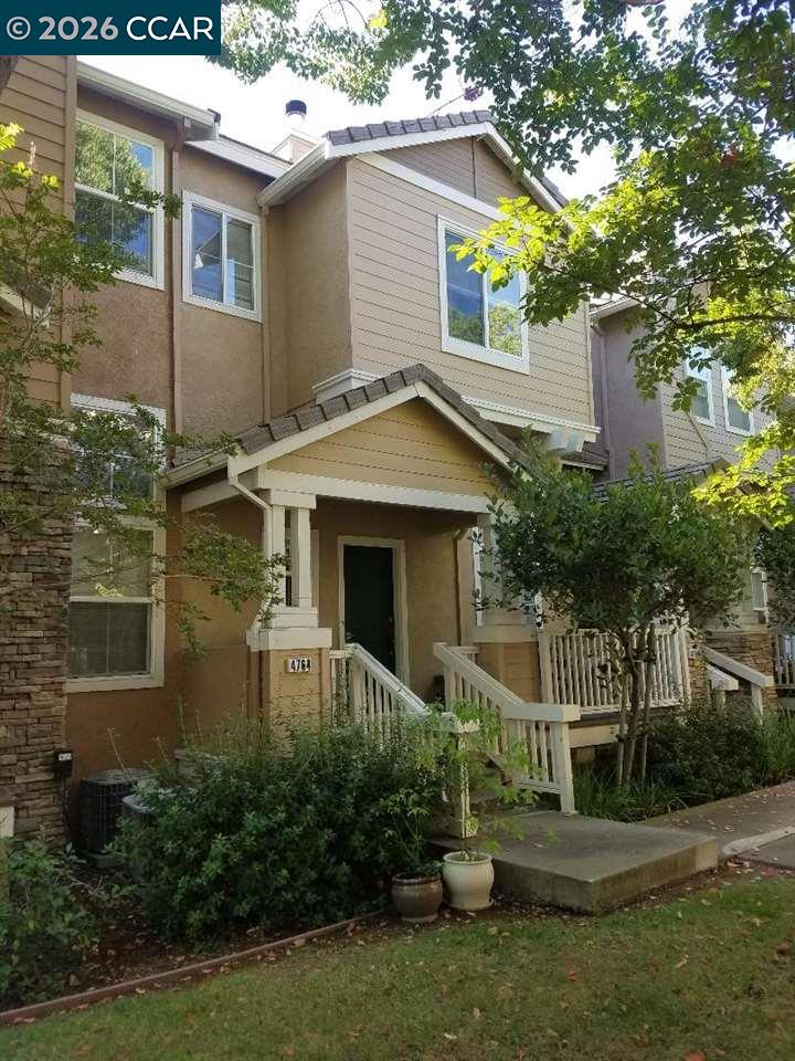 Detail Gallery Image 2 of 29 For 4764 Central Pkwy, Dublin,  CA 94568 - 3 Beds | 2/1 Baths