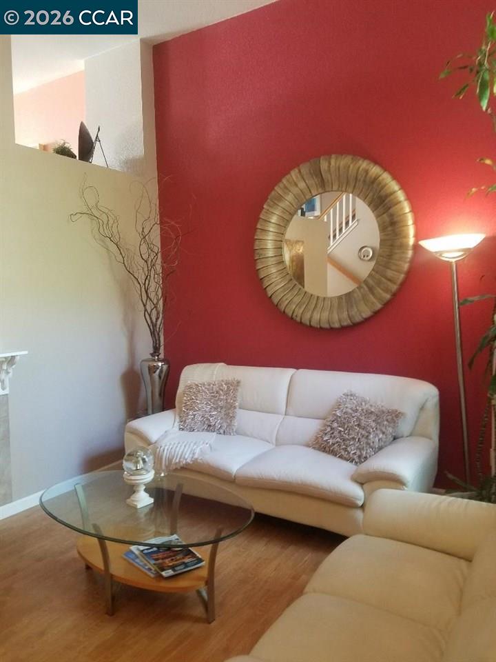 Detail Gallery Image 4 of 29 For 4764 Central Pkwy, Dublin,  CA 94568 - 3 Beds | 2/1 Baths