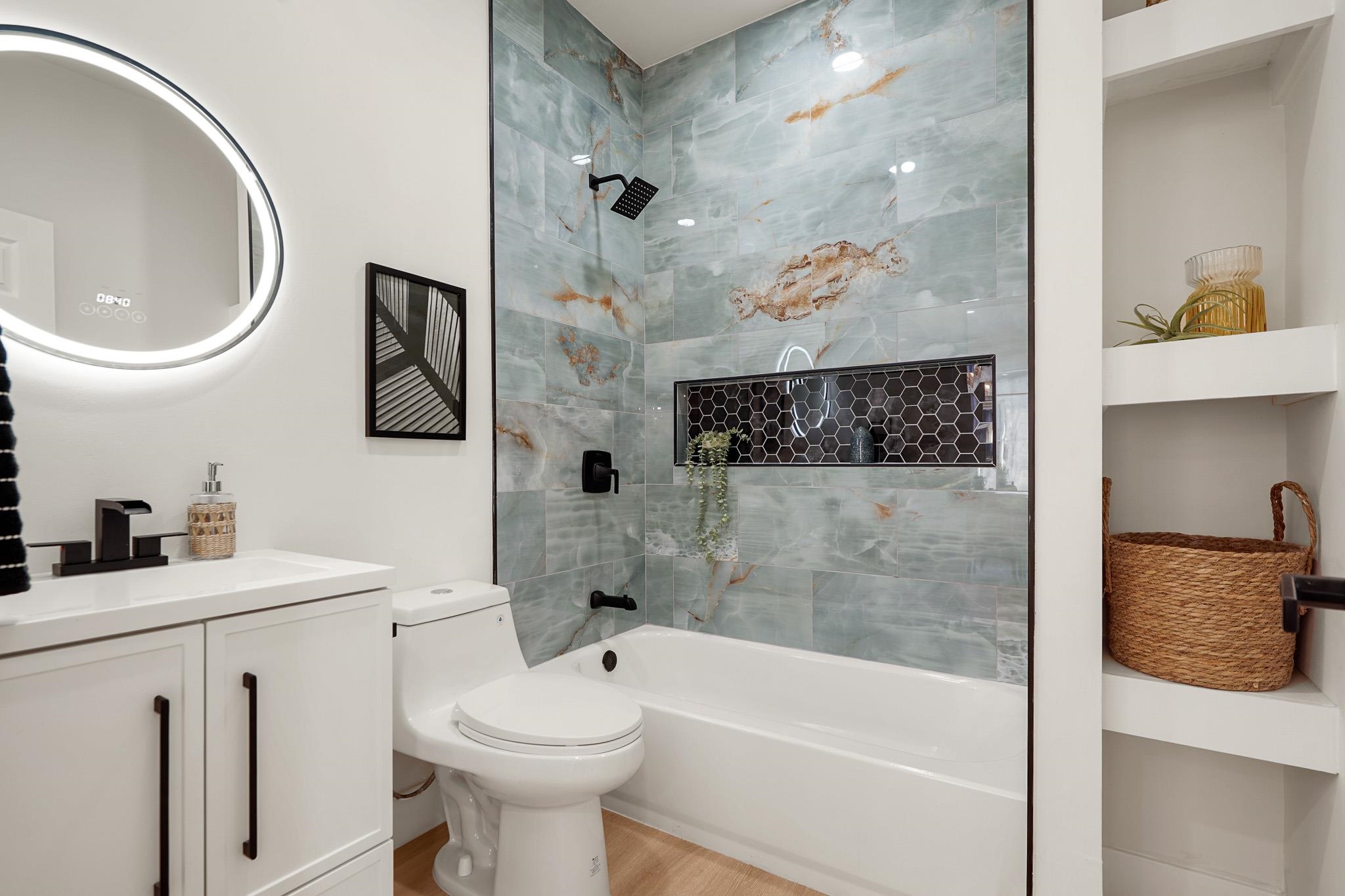 Detail Gallery Image 24 of 48 For 760 53rd St, Oakland,  CA 94609 - 3 Beds | 2 Baths