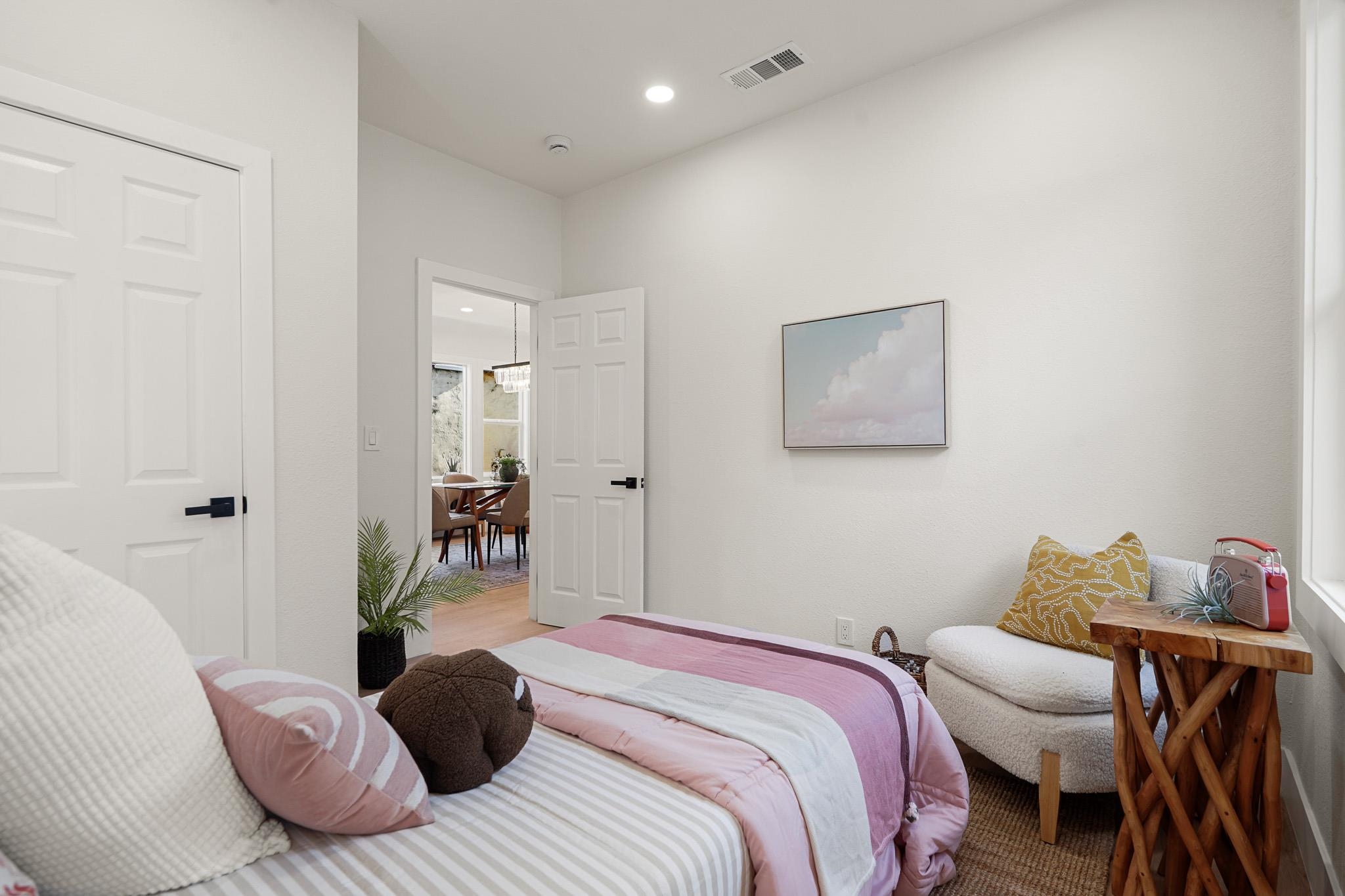 Detail Gallery Image 27 of 48 For 760 53rd St, Oakland,  CA 94609 - 3 Beds | 2 Baths