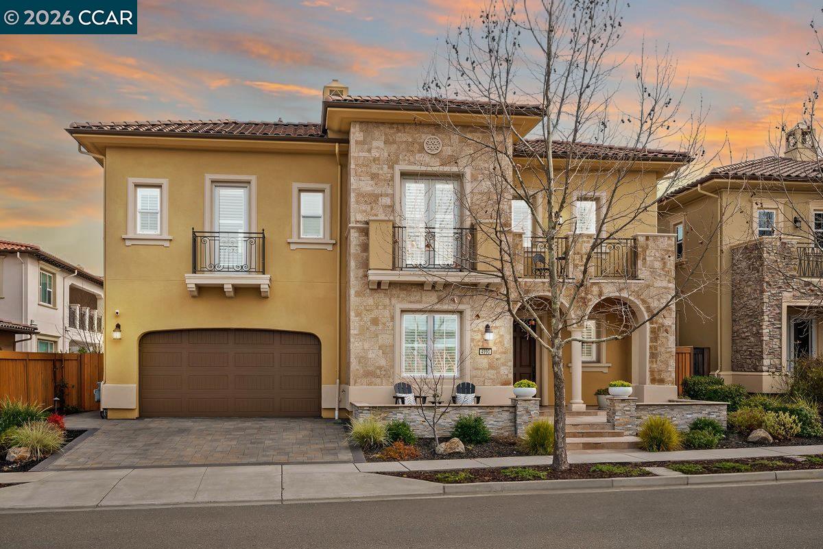 Front Image Thumbnail for CC41121593